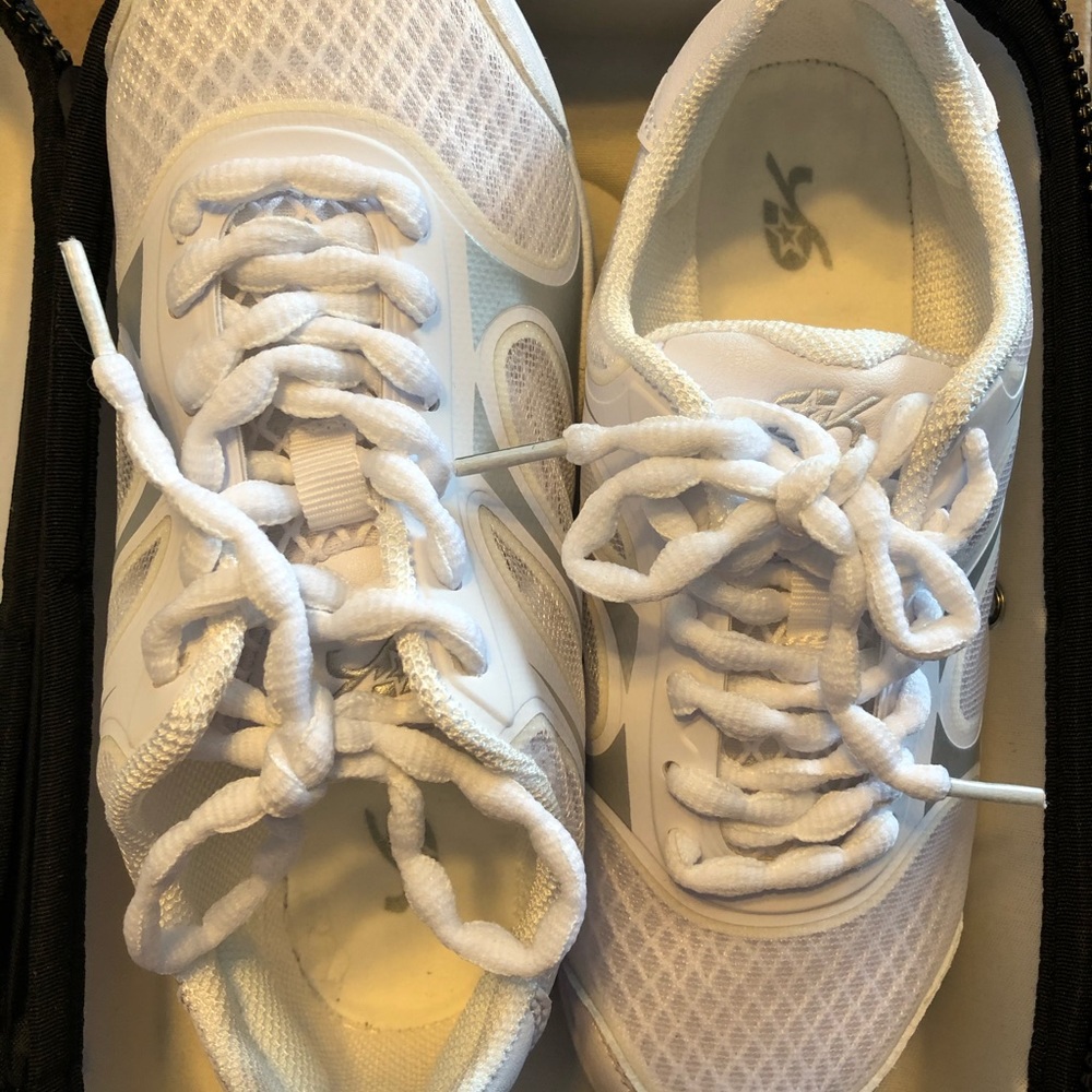 GK ELITE cheer shoes